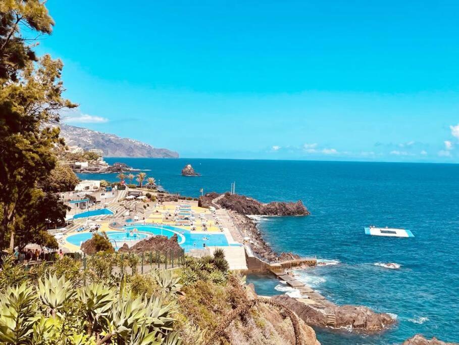 Seaview Apartment Walking To The Beach Funchal  Buitenkant foto