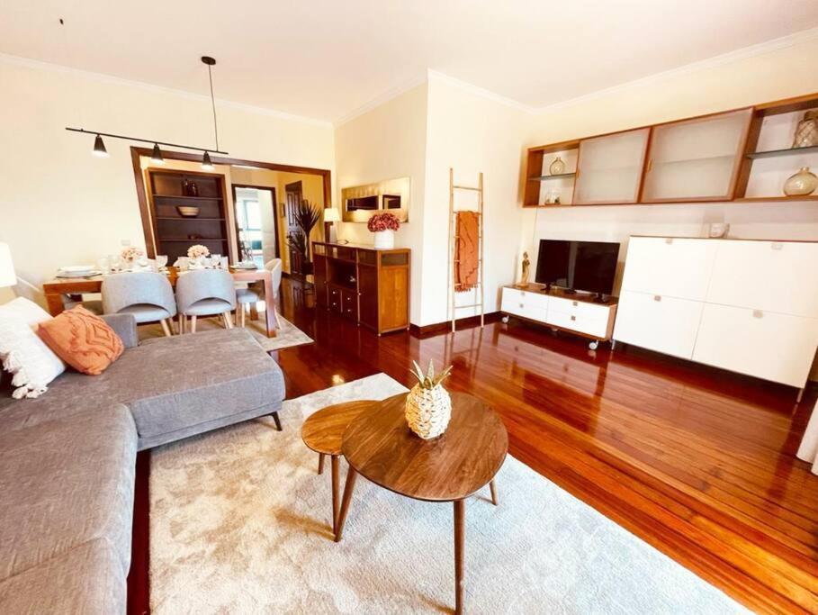 Seaview Apartment Walking To The Beach Funchal  Buitenkant foto