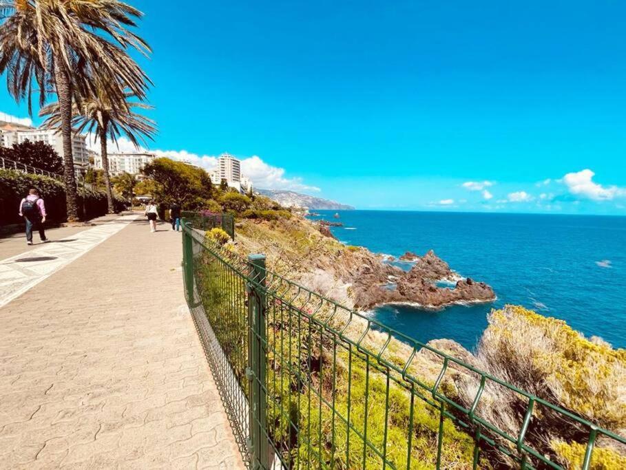 Seaview Apartment Walking To The Beach Funchal  Buitenkant foto